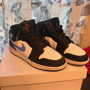 Woman’s Air Jordan 1